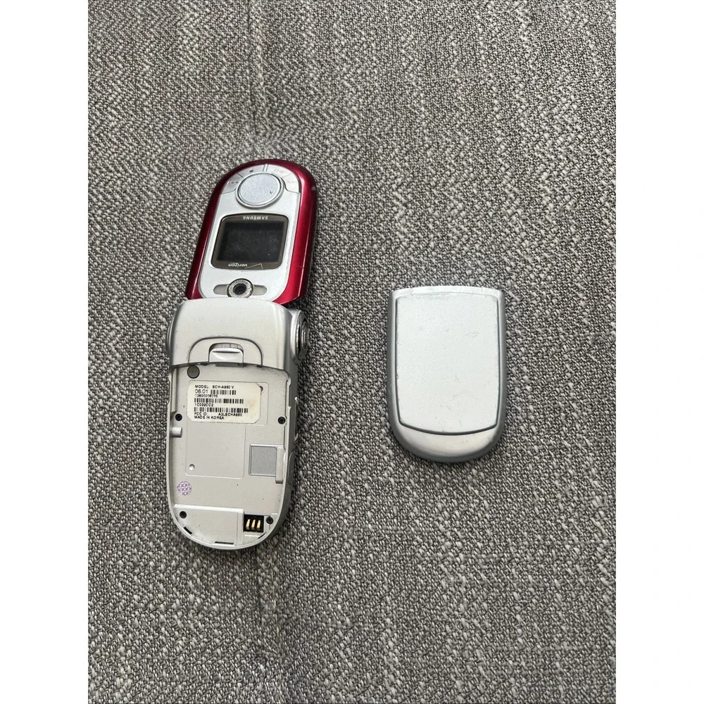 Samsung SCH-A950 - Red and Silver ( Verizon ) Very Rare Flip Phone